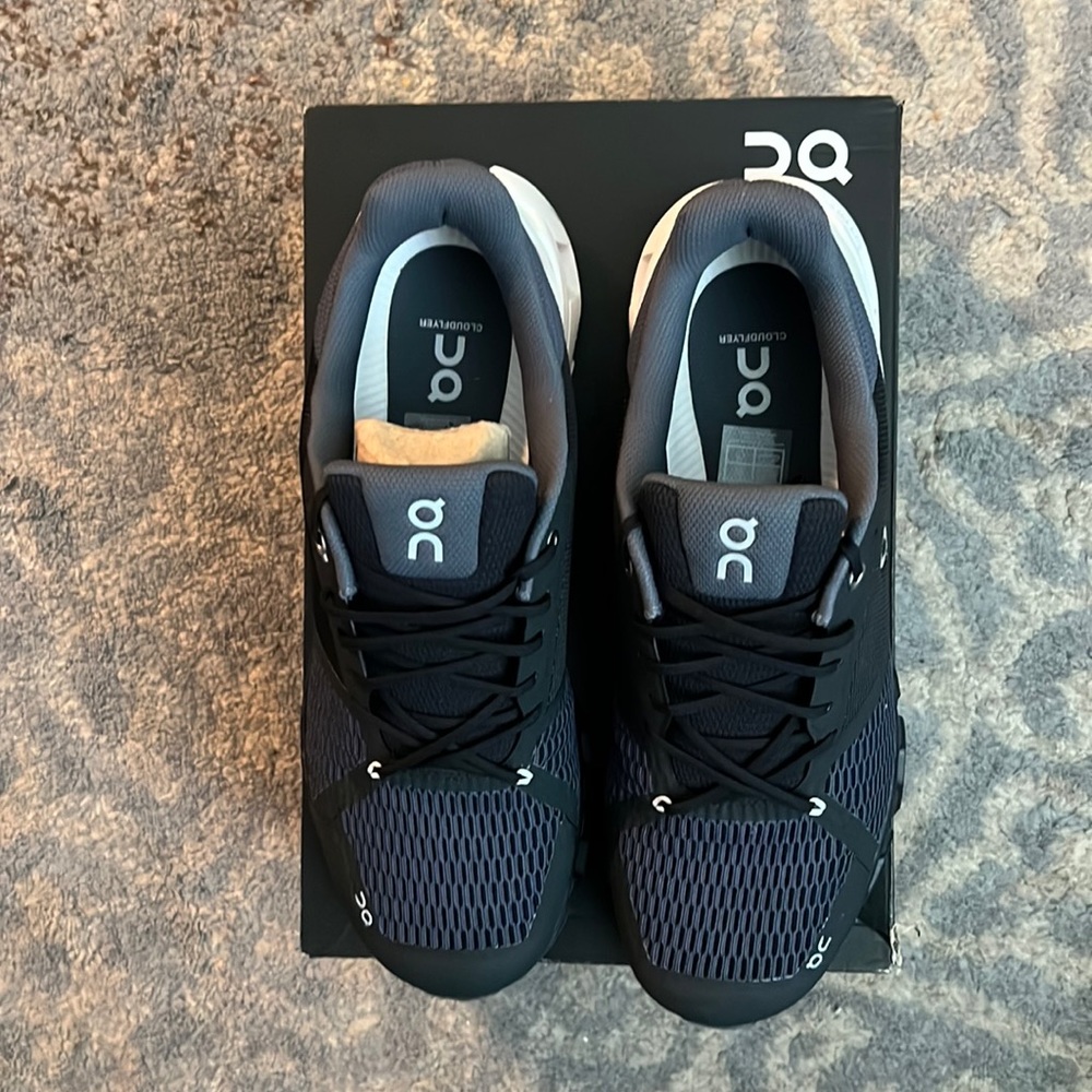 Cloudflyer mens size 11.5 Black and White